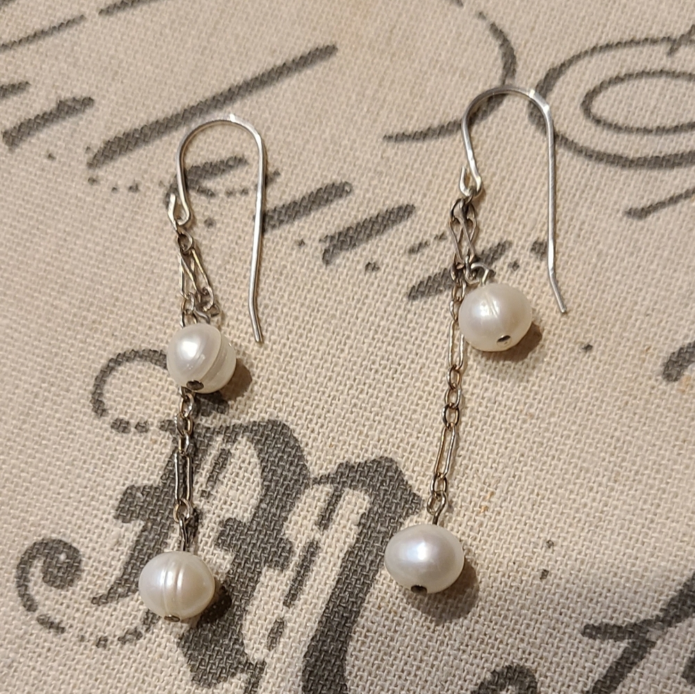 Handcrafted  with Swarovski Pearsl/ Sterling Silver Dangle Earrings HANDMADE